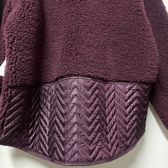 Athleta NWT Cozy Snap Sherpa. Maroon Color 🌵 Large - Picture 6 of 11